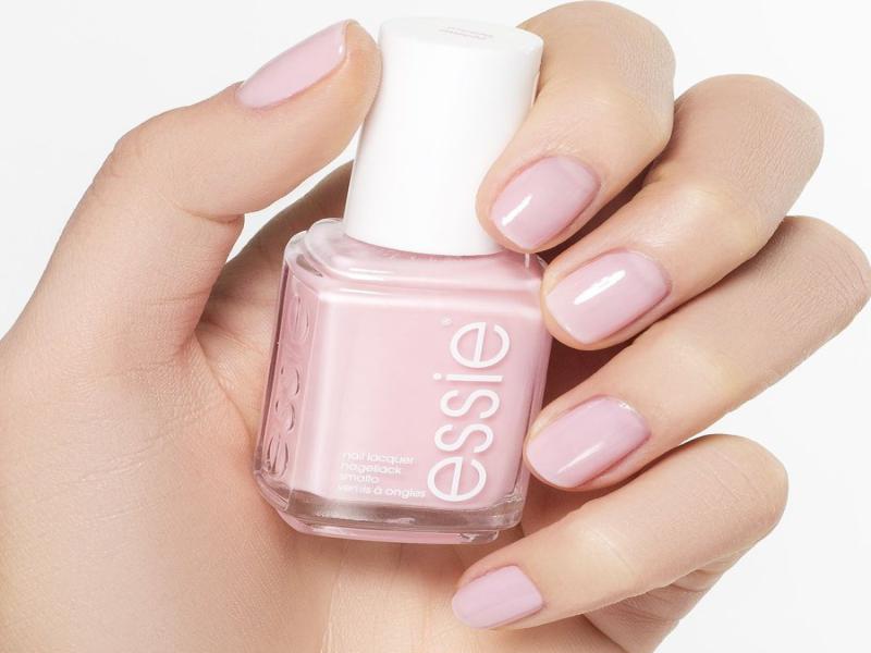 Essie nail polish – pink/beige - - ml nr Muchi Muchi 17 13,5